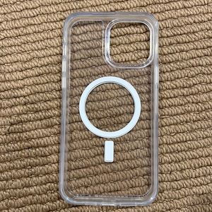 iPhone 13 Pro Max clear MagSafe case